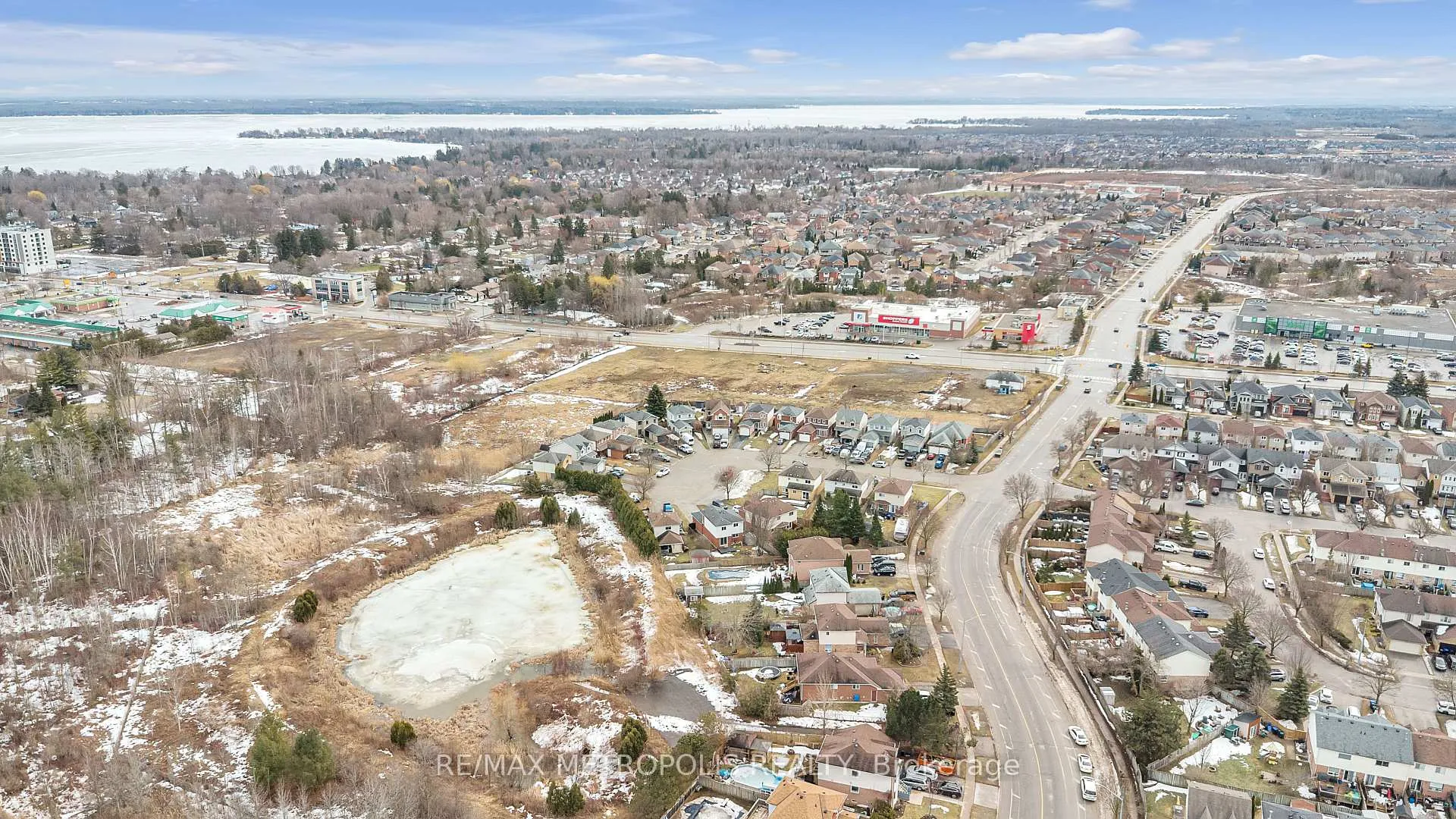 Photo 21 of 1105 Ashley Court, Innisfil, Alcona — HOMEH