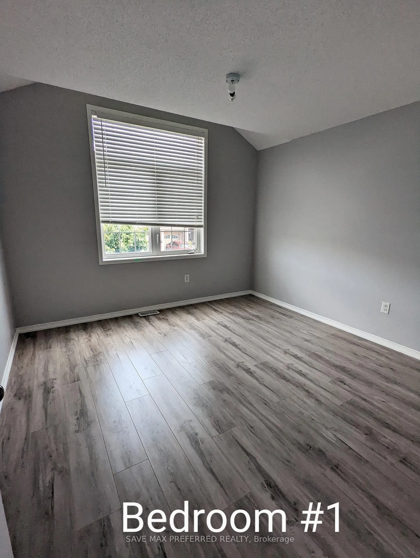 Photo 12 of 36 Lloydminster Avenue, Ajax, Northeast Ajax — HOMEH