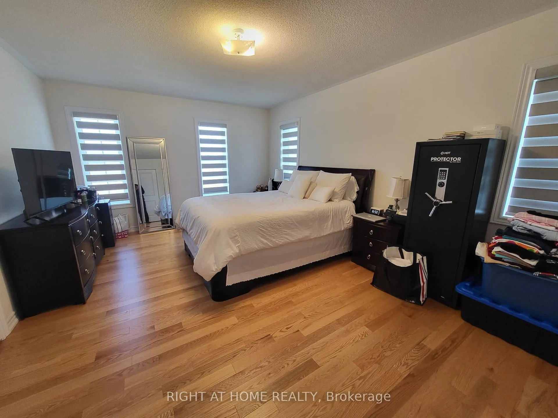 Photo 14 of 81 Valleybrook Road, Barrie, Rural Barrie Southeast — HOMEH