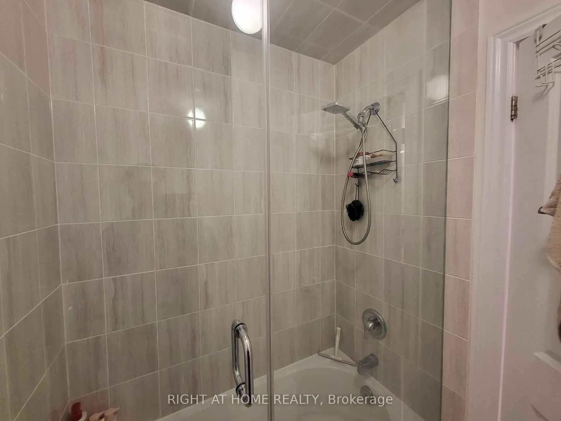 Photo 23 of 81 Valleybrook Road, Barrie, Rural Barrie Southeast — HOMEH