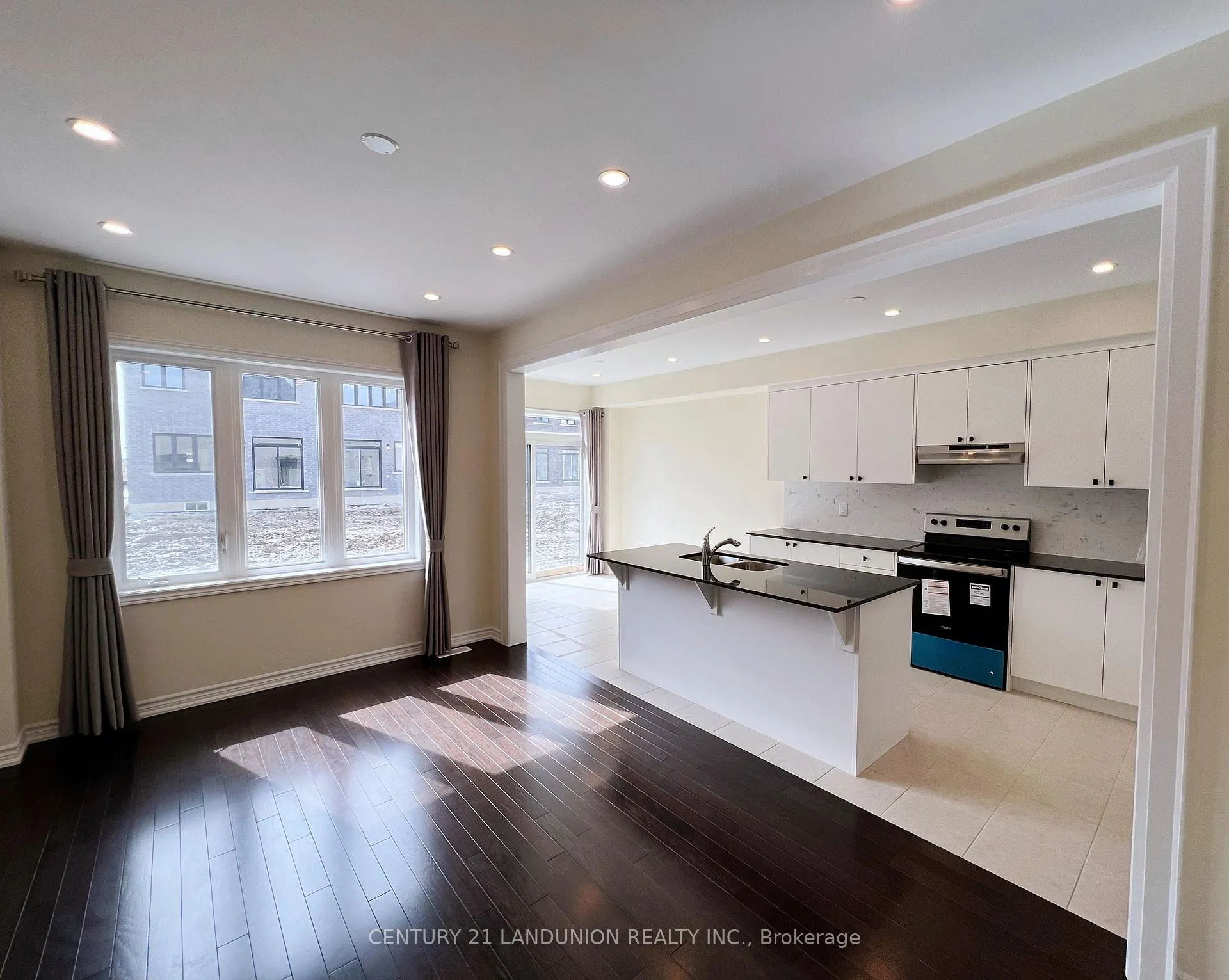 Photo 7 of 37 Closson Drive, Whitby, Rural Whitby — HOMEH