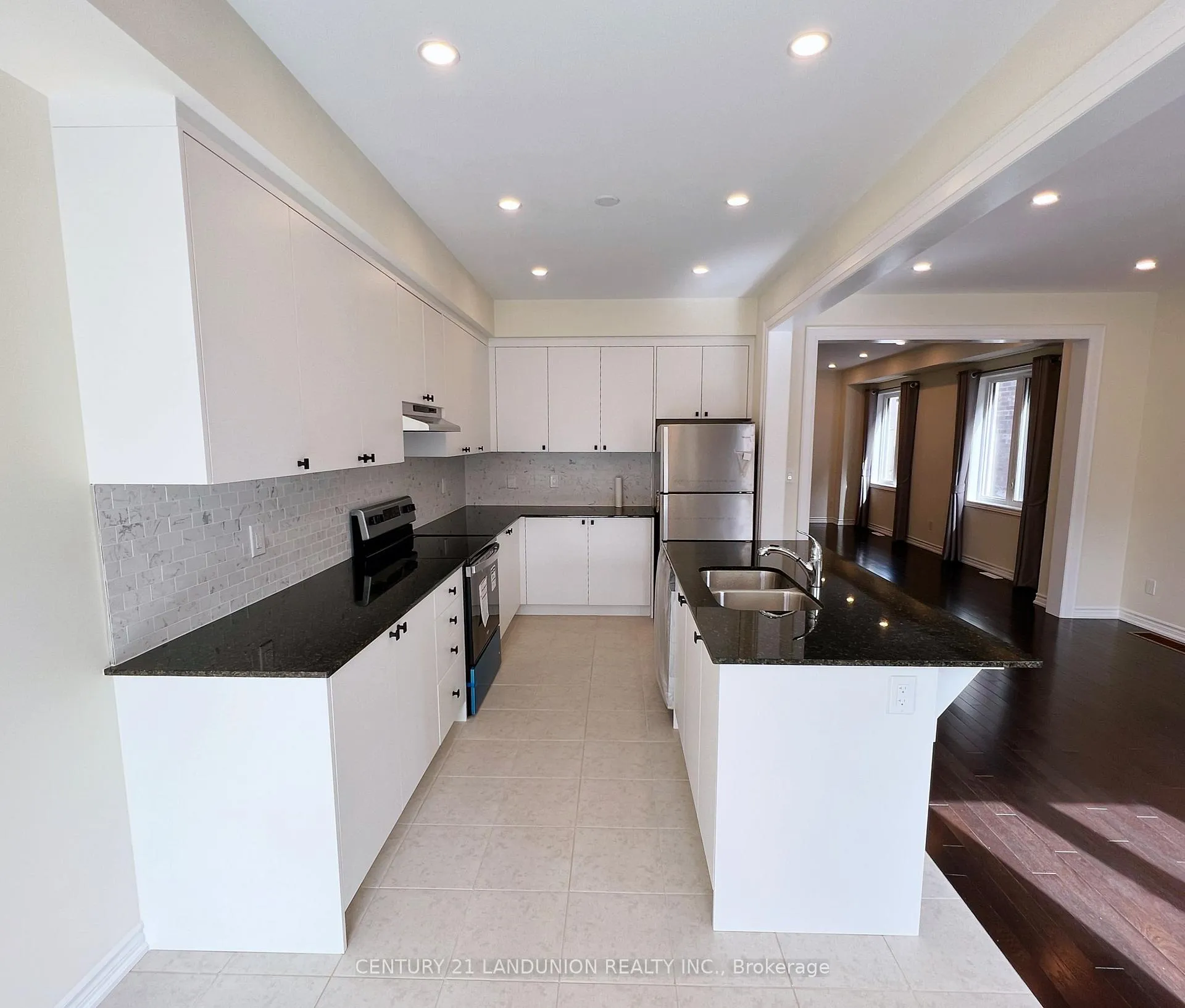 Photo 11 of 37 Closson Drive, Whitby, Rural Whitby — HOMEH