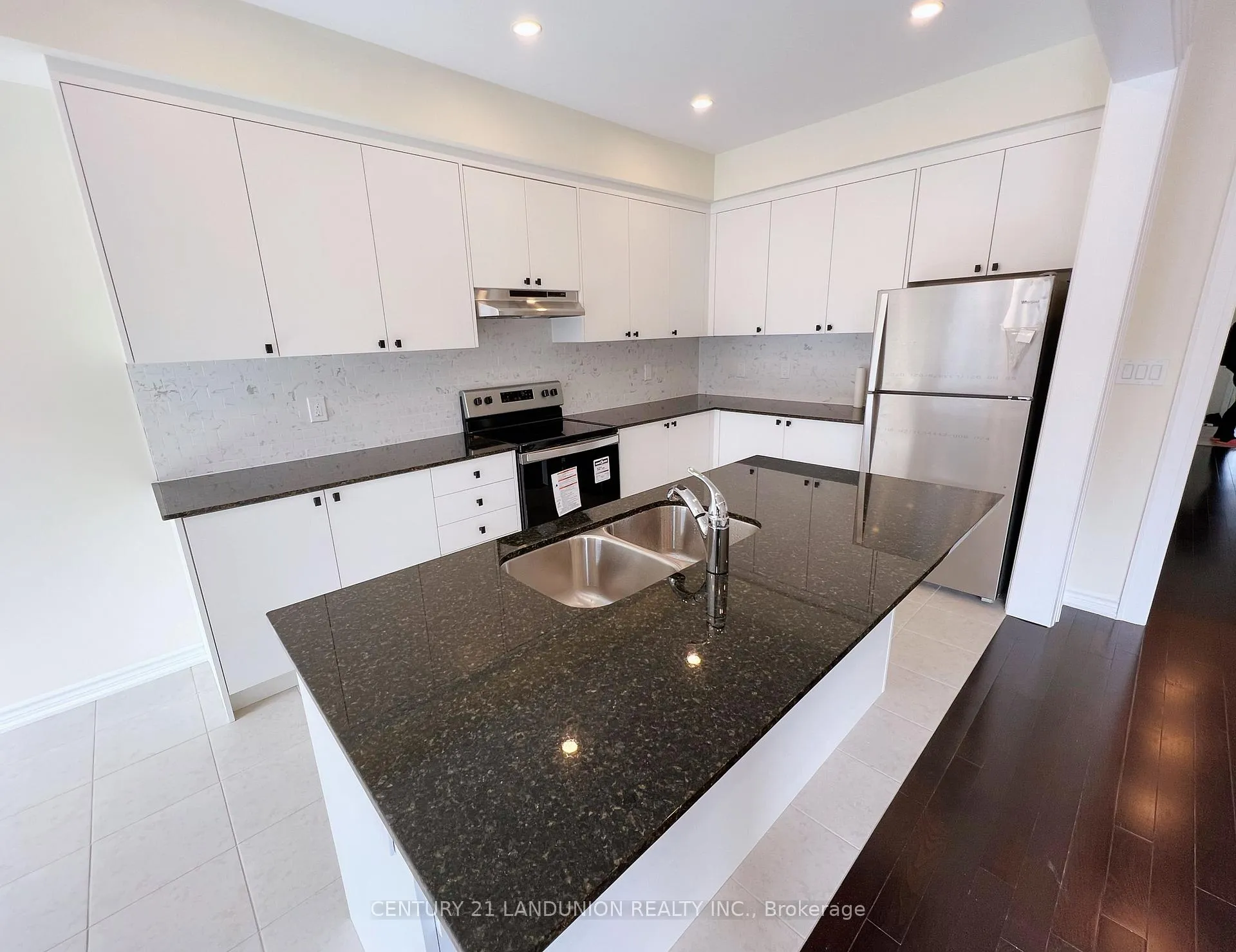 Photo 12 of 37 Closson Drive, Whitby, Rural Whitby — HOMEH