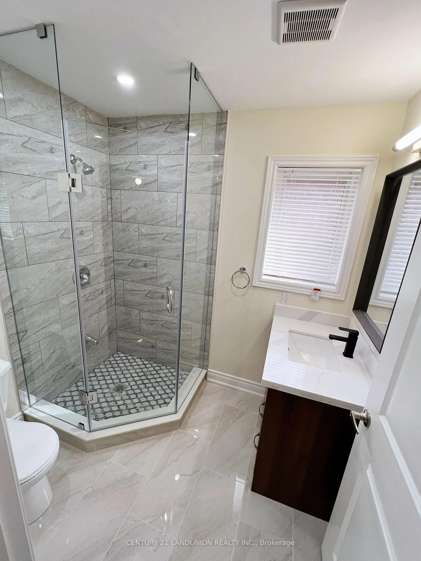 Photo 20 of 37 Closson Drive, Whitby, Rural Whitby — HOMEH