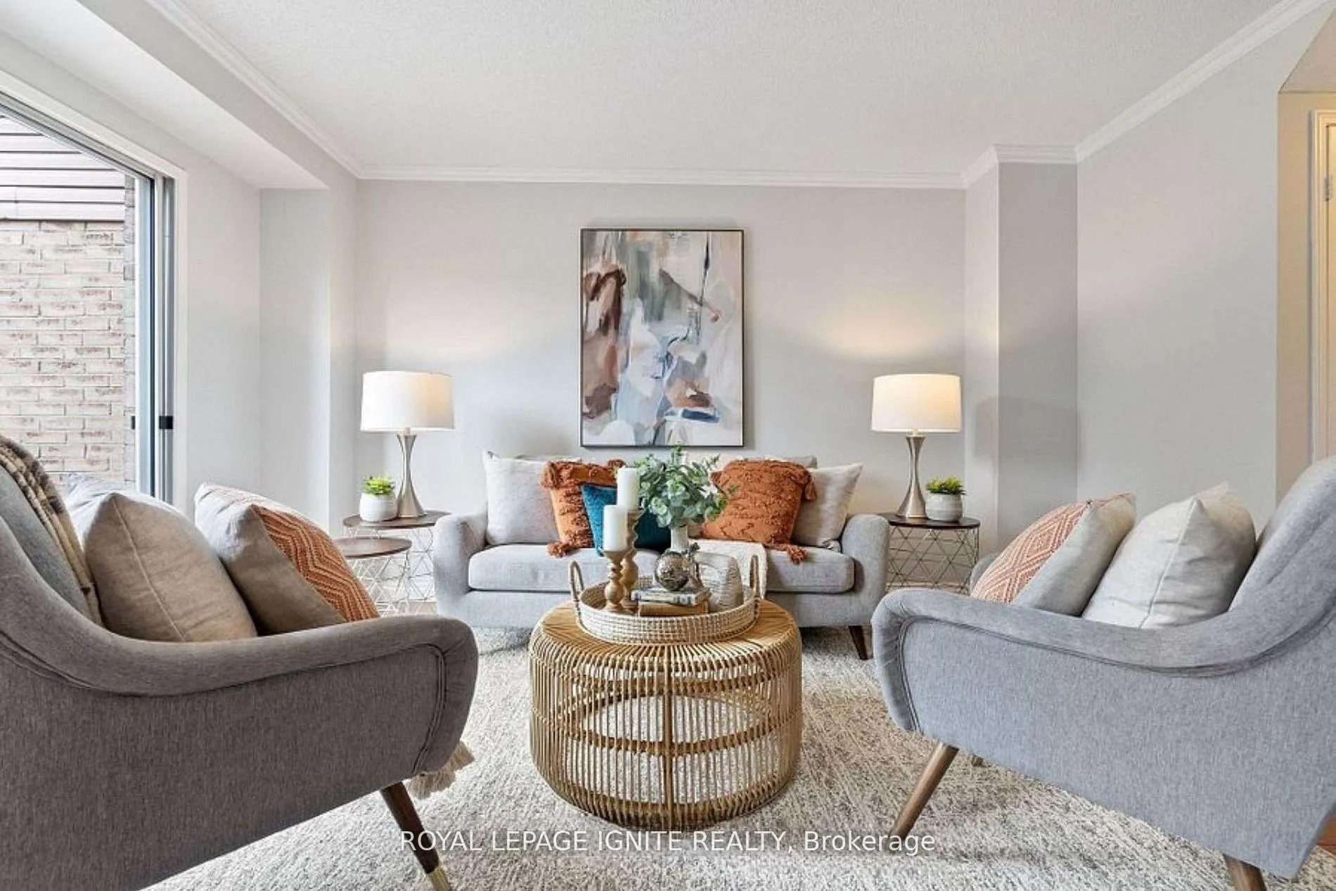 Photo 2 of 36 Pinebrook Crescent, Whitby, Williamsburg — HOMEH