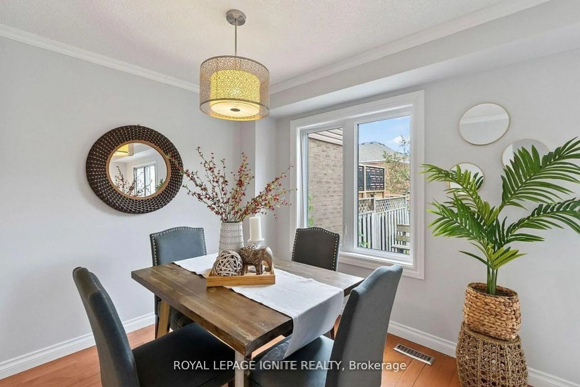 Photo 4 of 36 Pinebrook Crescent, Whitby, Williamsburg — HOMEH