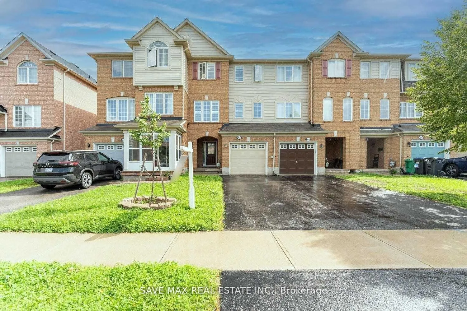 Front of 67 Decker Hollow Circle