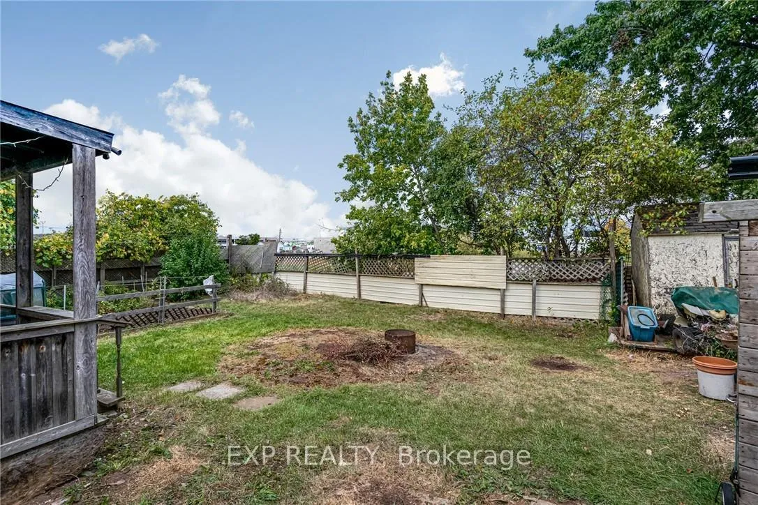 Photo 4 of 16 Victoria Avenue, Hamilton, Stoney Creek Industrial — HOMEH