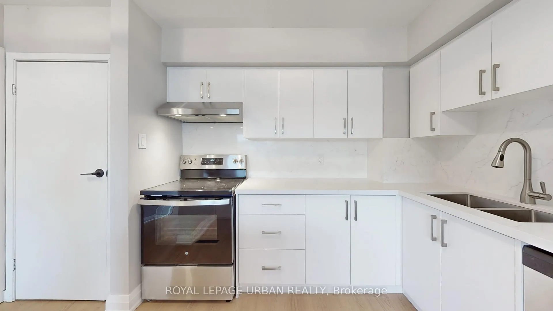 Photo 3 of Unit 2, 930A Pape Avenue, Toronto, Danforth Village-East York — HOMEH