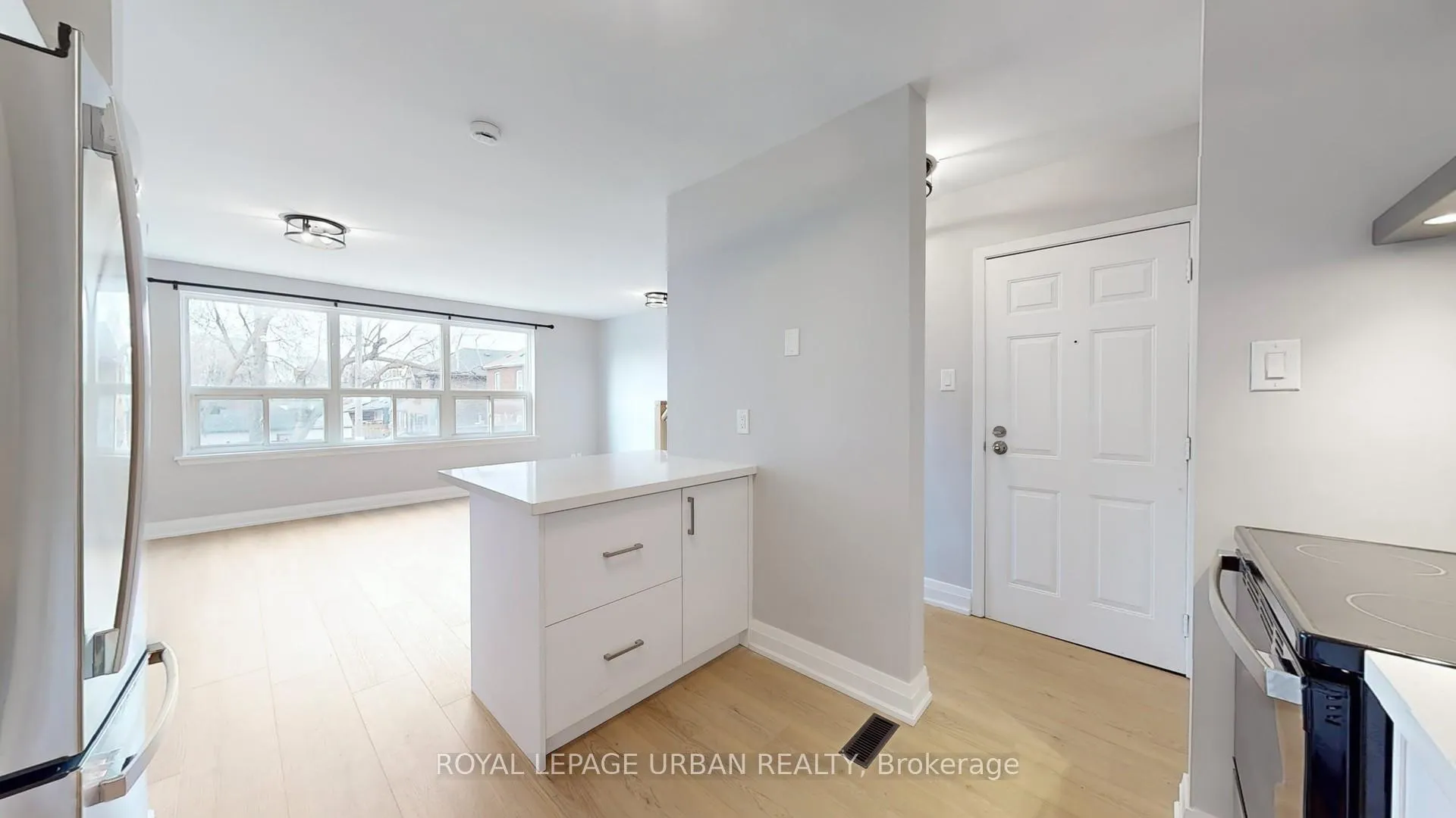 Photo 5 of Unit 2, 930A Pape Avenue, Toronto, Danforth Village-East York — HOMEH