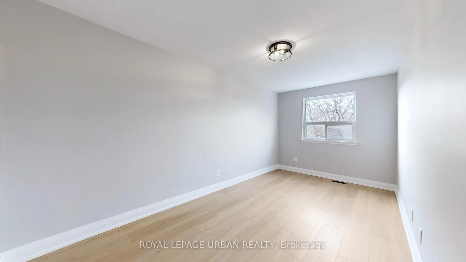 Photo 13 of Unit 2, 930A Pape Avenue, Toronto, Danforth Village-East York — HOMEH