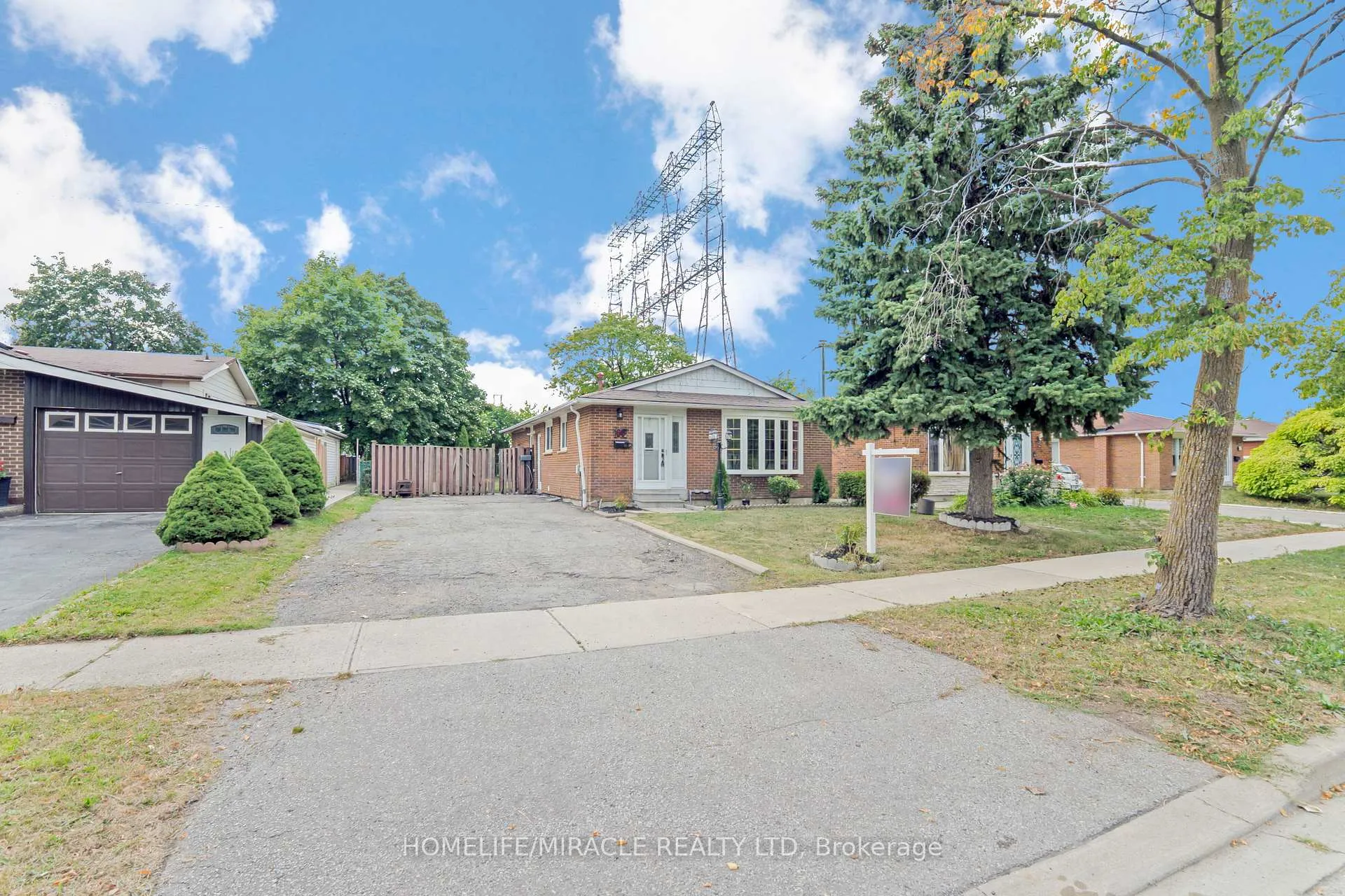 Front of 66 Avening Drive