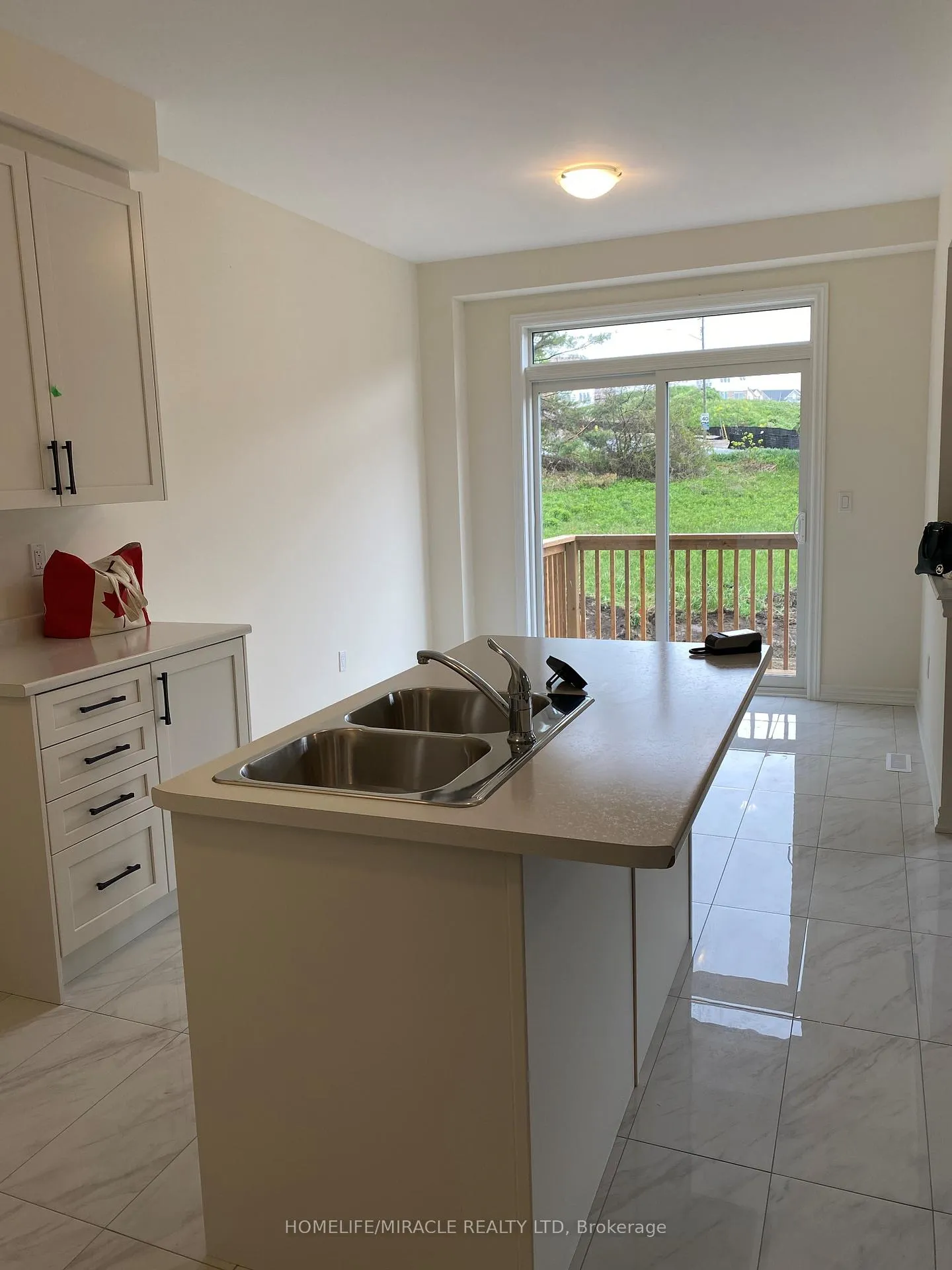 Photo 6 of 54 N Gdn Boulevard, Scugog, Port Perry — HOMEH