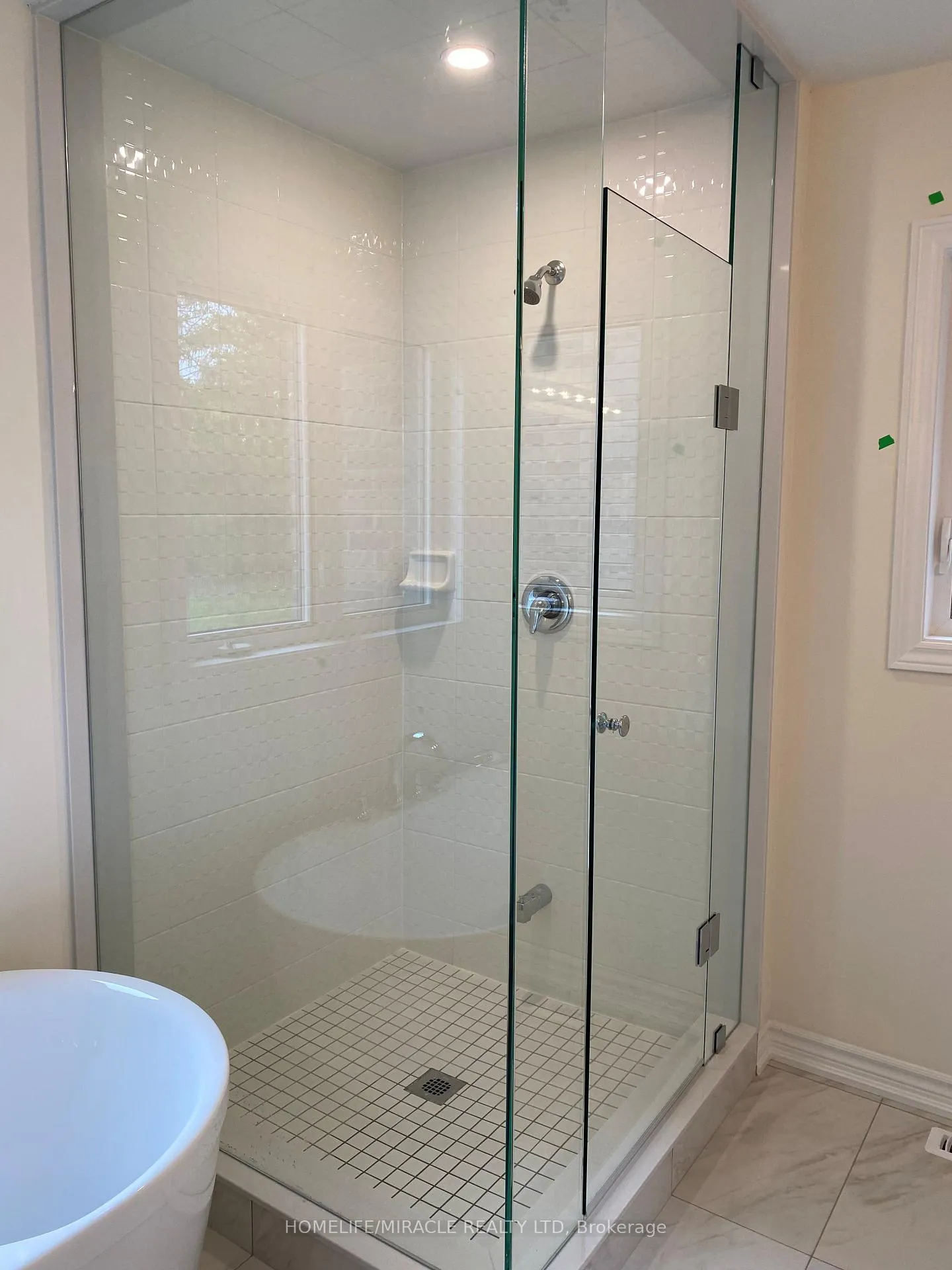 Photo 9 of 54 N Gdn Boulevard, Scugog, Port Perry — HOMEH