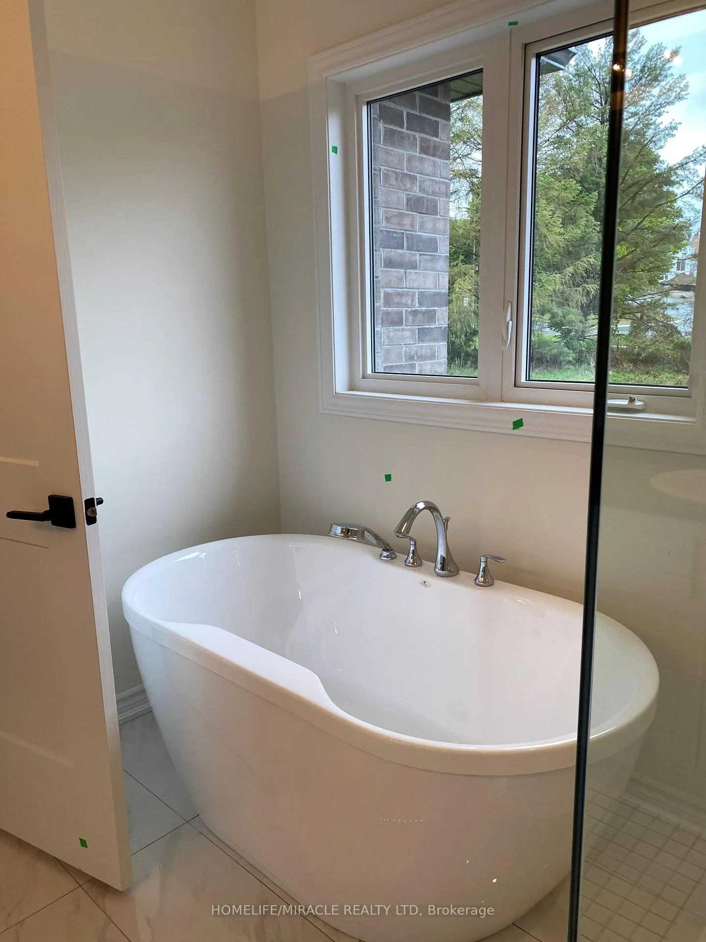 Photo 11 of 54 N Gdn Boulevard, Scugog, Port Perry — HOMEH