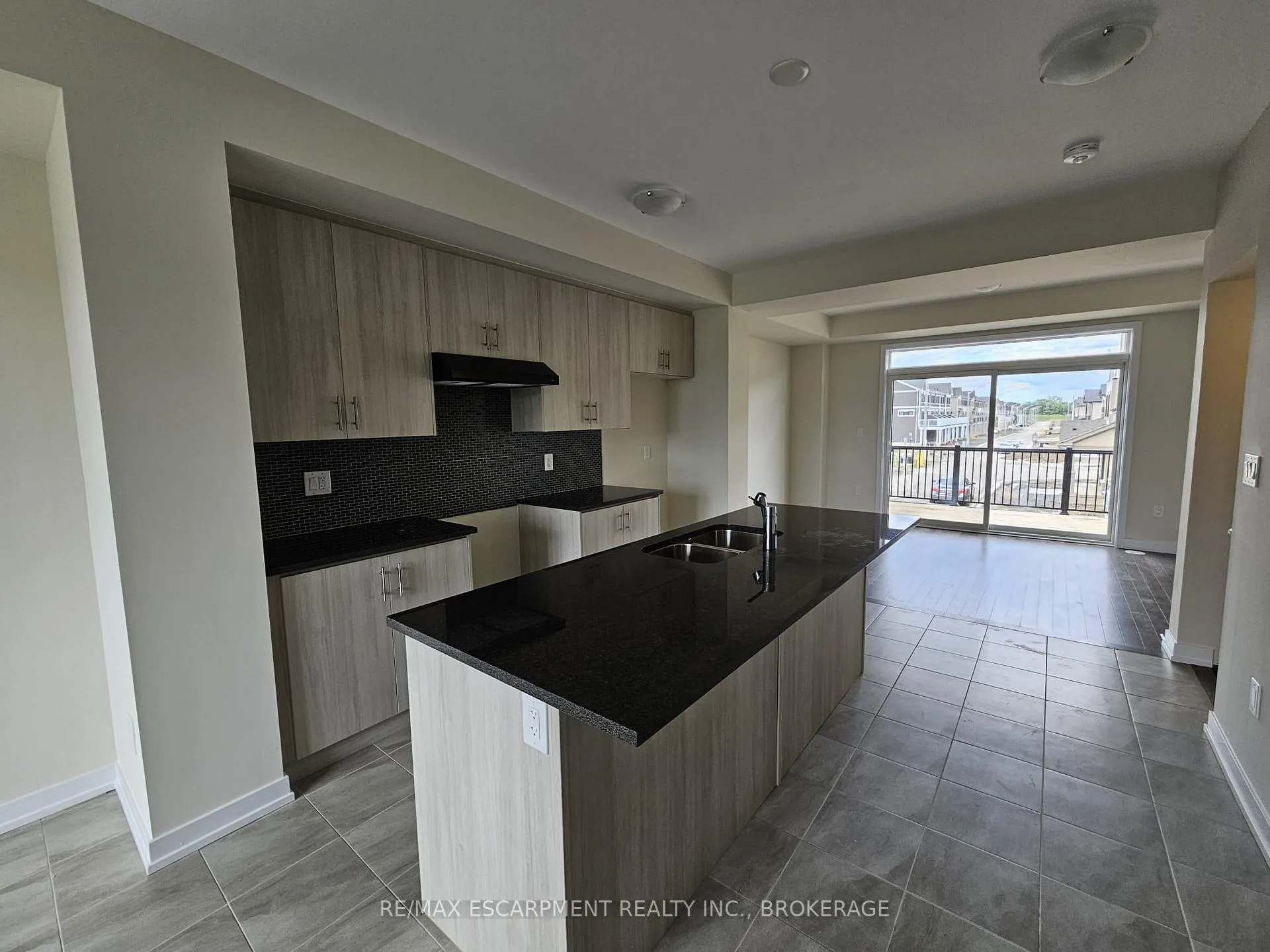 Photo 9 of 205 Melody Lane, Thorold, Hurricane/Merrittville — HOMEH