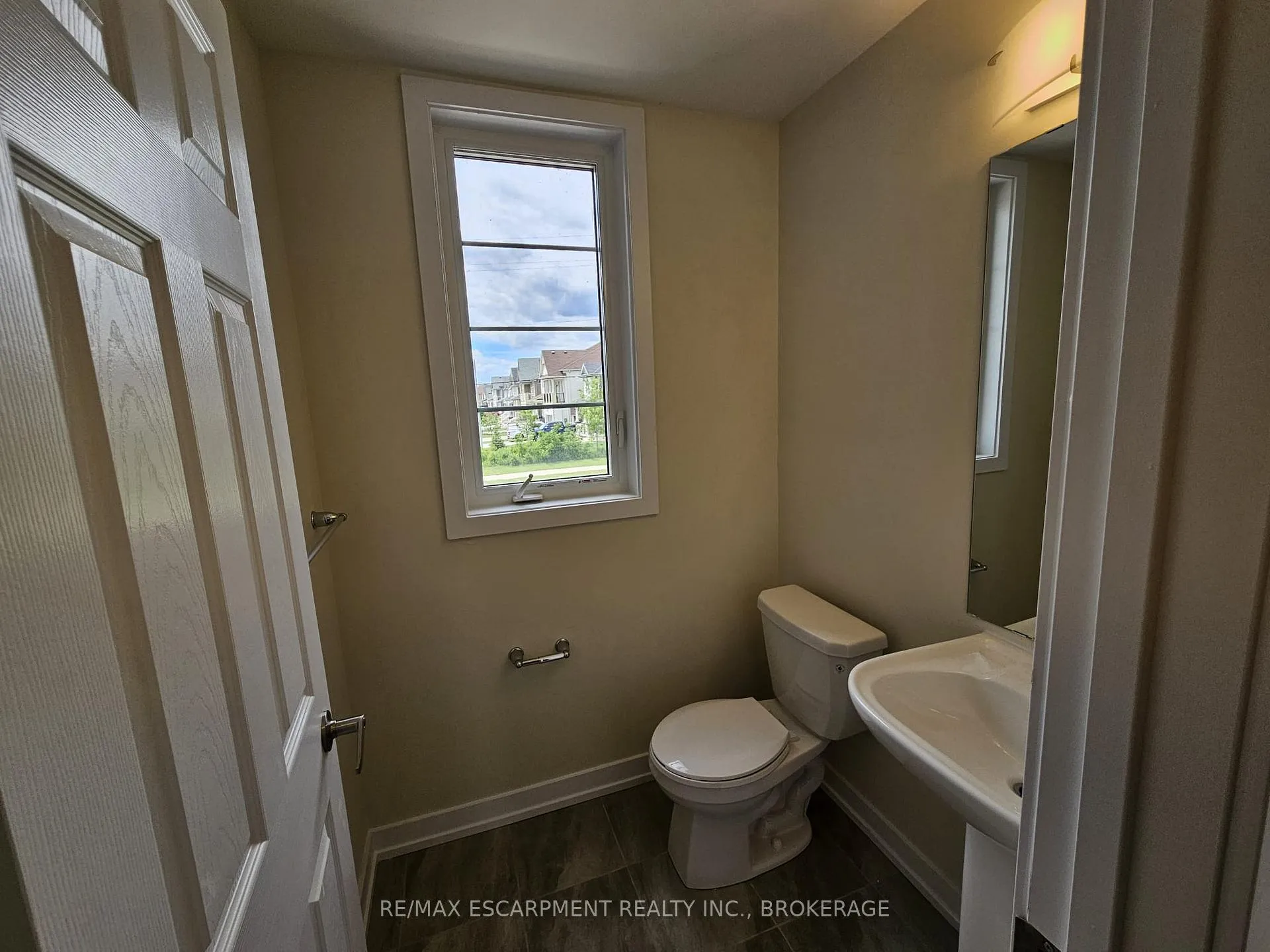 Photo 16 of 205 Melody Lane, Thorold, Hurricane/Merrittville — HOMEH