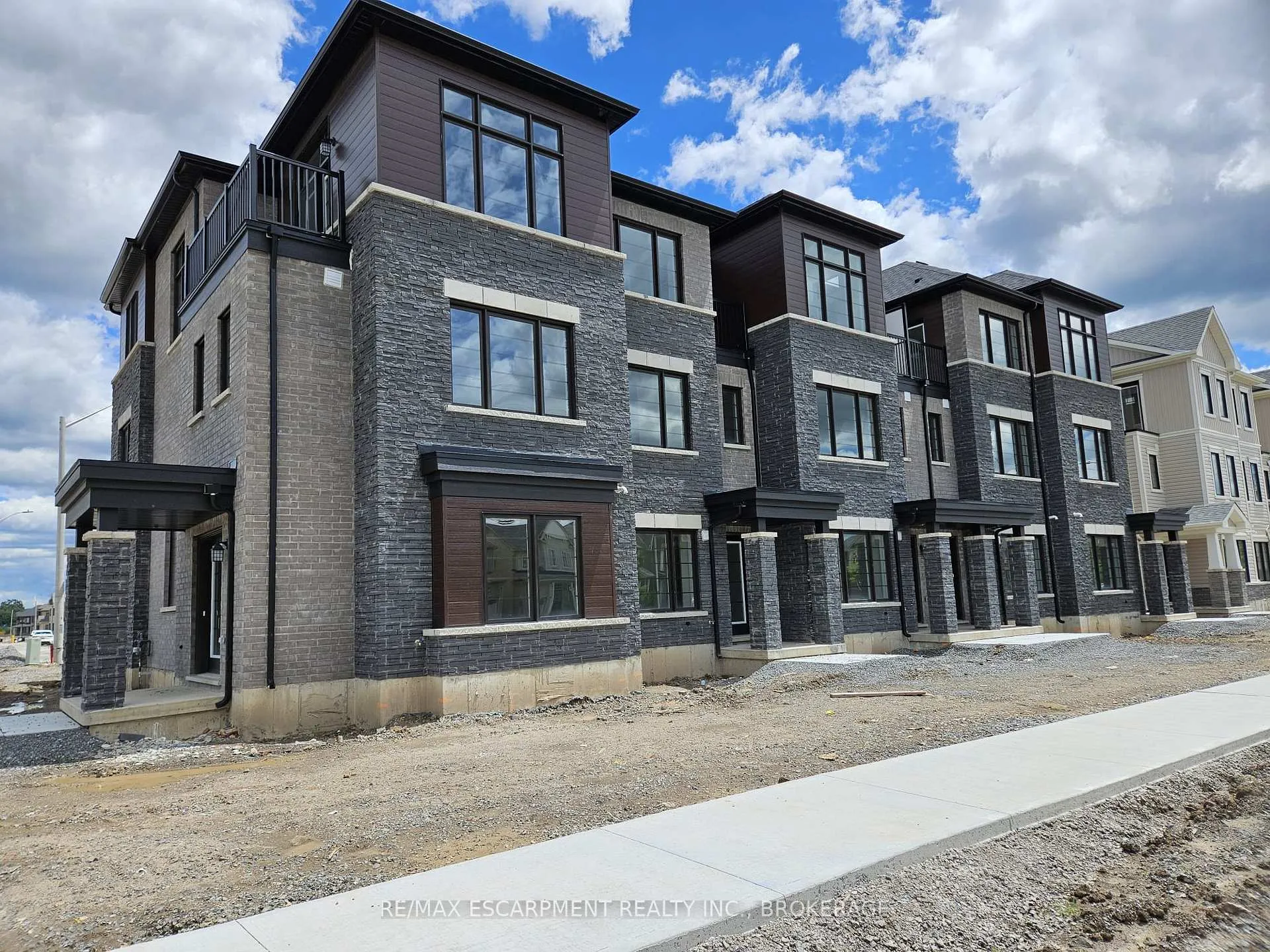 Photo 28 of 205 Melody Lane, Thorold, Hurricane/Merrittville — HOMEH