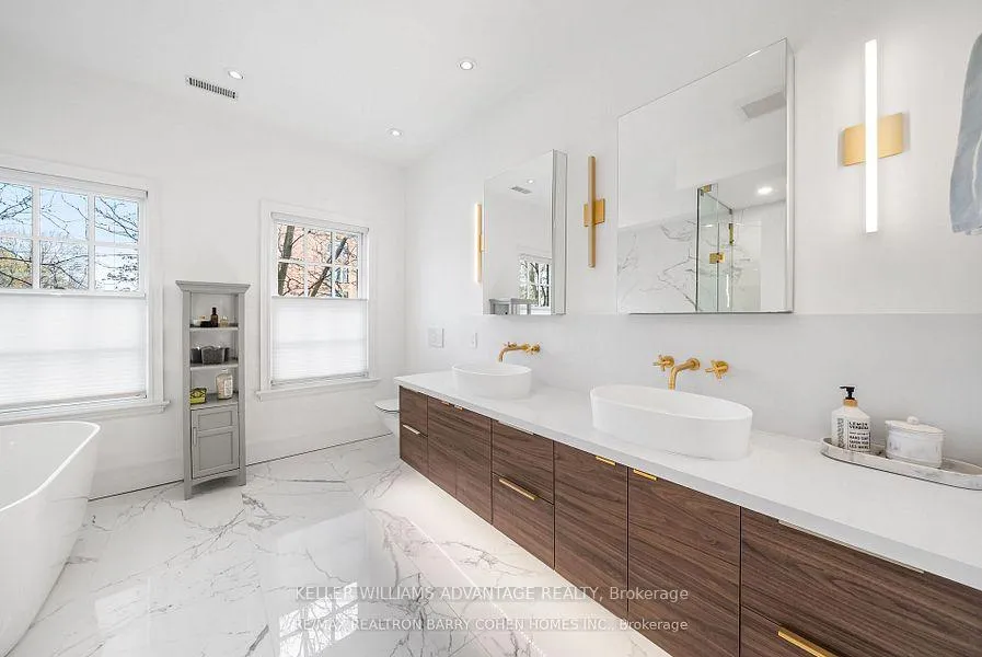 Photo 13 of 121 Davenport Road, Toronto, The Annex — HOMEH