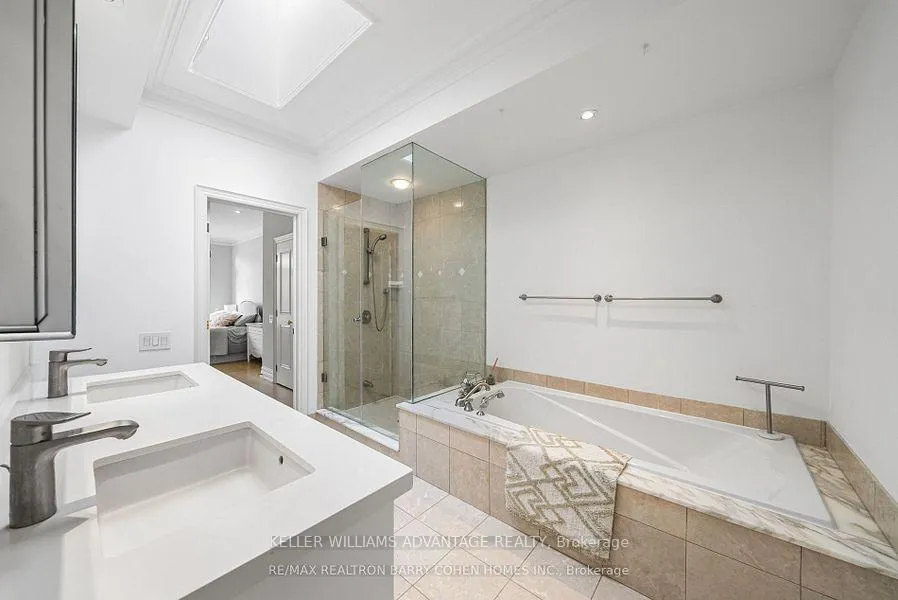 Photo 23 of 121 Davenport Road, Toronto, The Annex — HOMEH