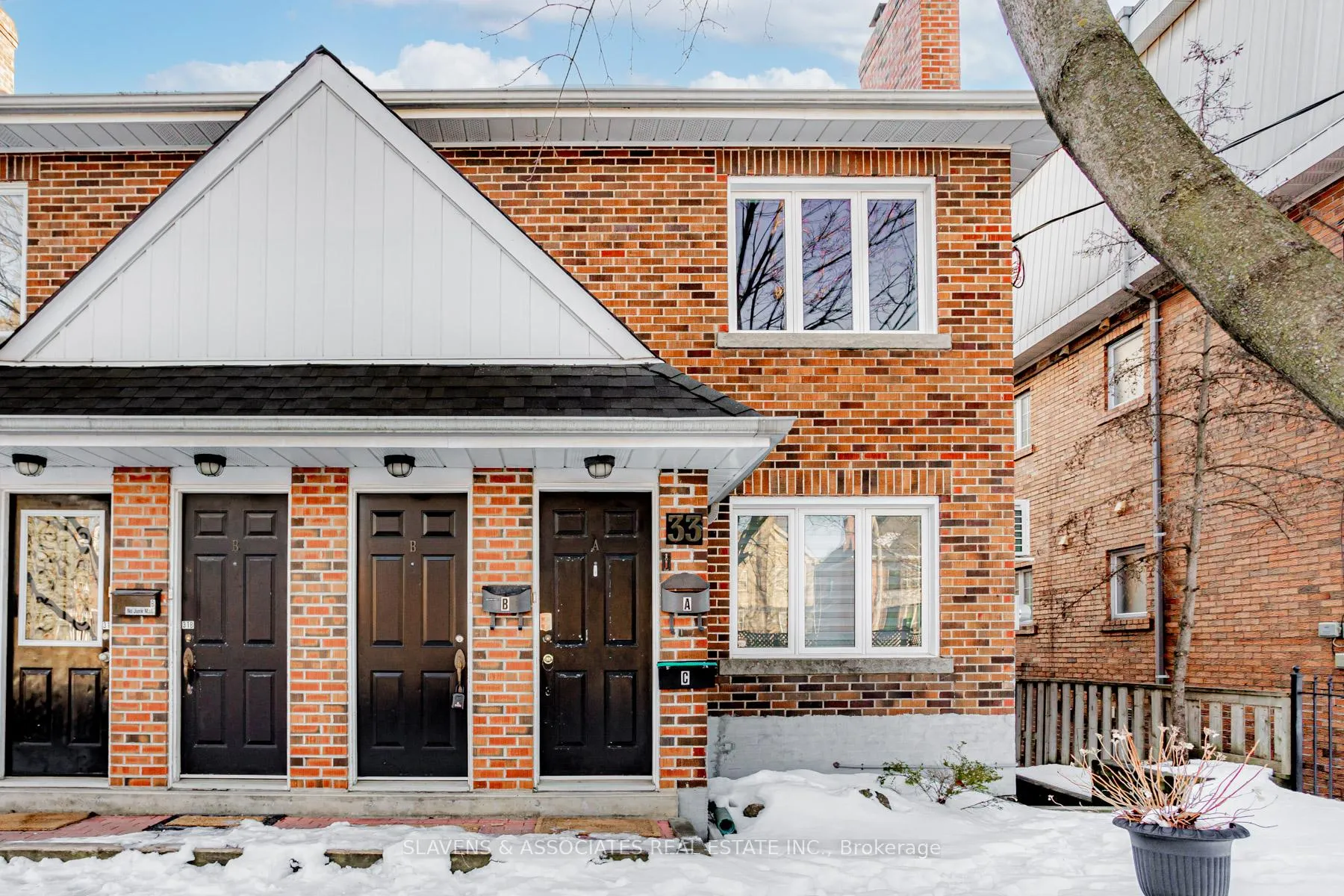 Photo 1 of Unit B, 33 Claxton Boulevard, Toronto, Humewood-Cedarvale — HOMEH