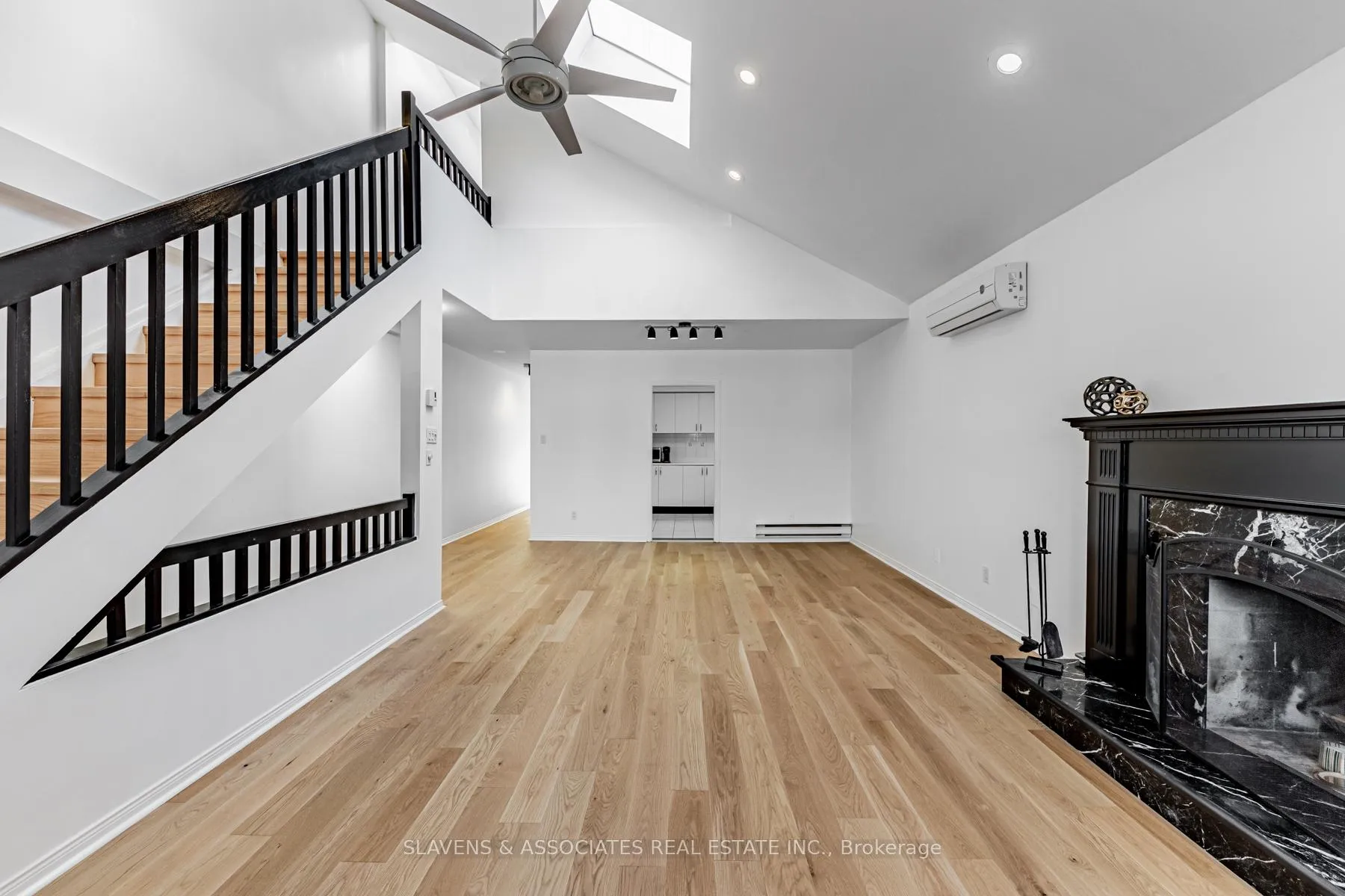 Photo 6 of Unit B, 33 Claxton Boulevard, Toronto, Humewood-Cedarvale — HOMEH