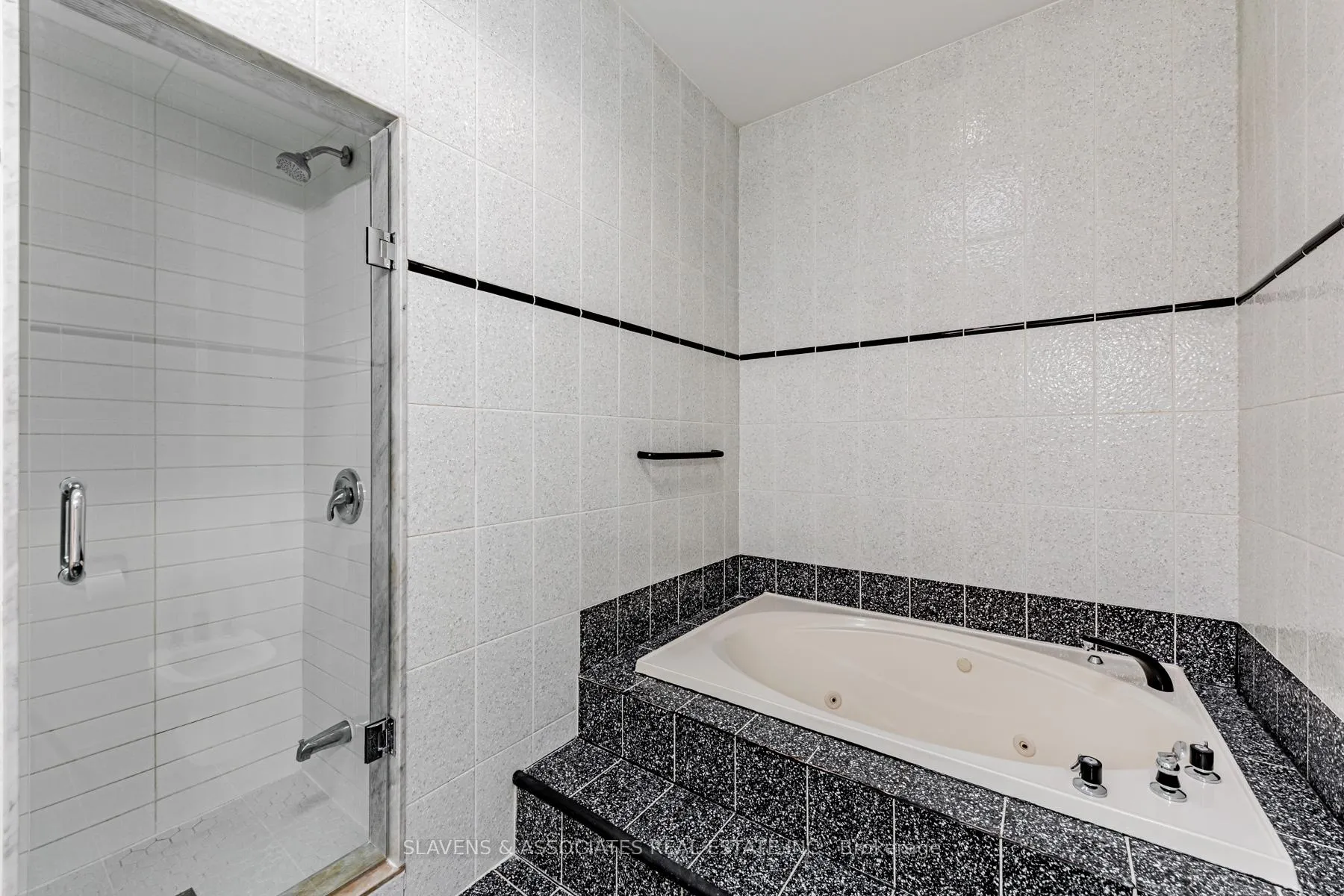 Photo 23 of Unit B, 33 Claxton Boulevard, Toronto, Humewood-Cedarvale — HOMEH