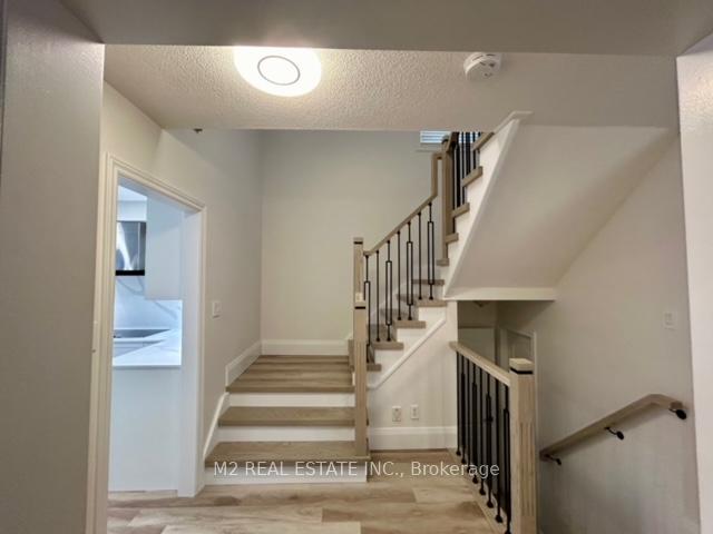 Photo 16 of 167 Cunningham Drive, Barrie, Ardagh — HOMEH
