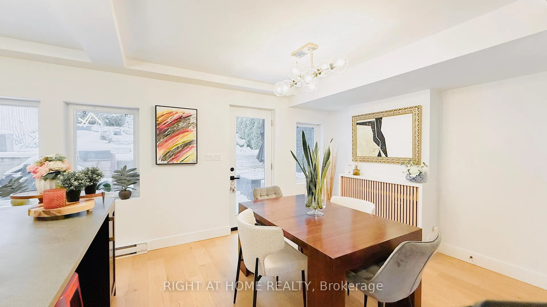 Photo 6 of 646 Davenport Road, Toronto, Casa Loma — HOMEH