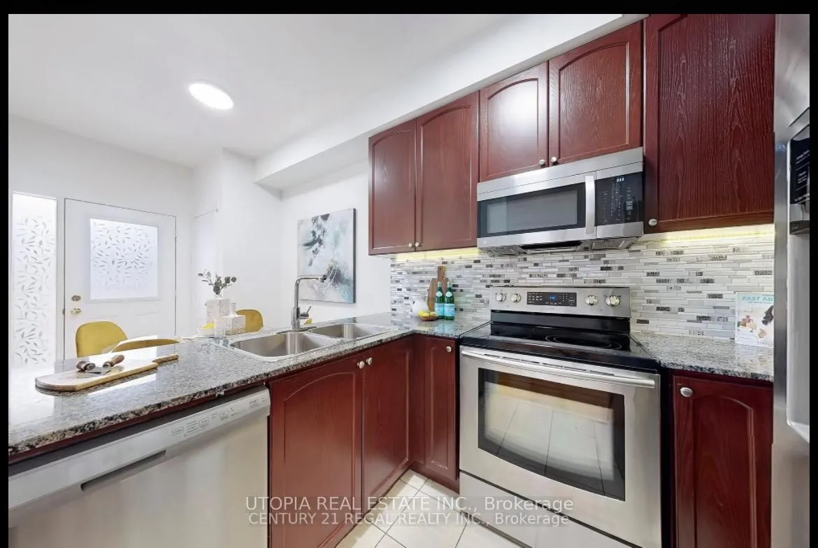 Photo 7 of 2484 Earl grey Avenue E, Pickering, Duffin Heights — HOMEH