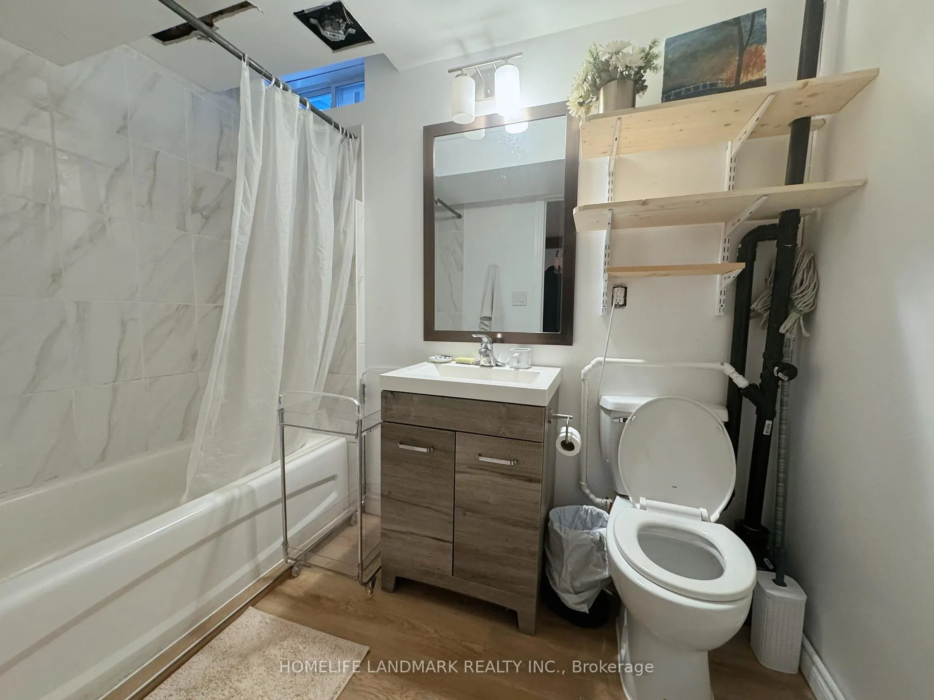 Photo 9 of 37 Park Place Drive, Markham, Greensborough — HOMEH