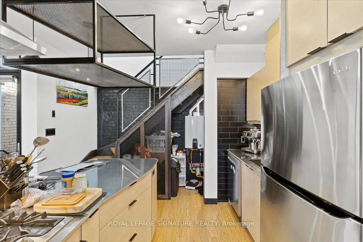 Photo 11 of Unit 1, 982 Kingston Road, Toronto, East End-Danforth — HOMEH