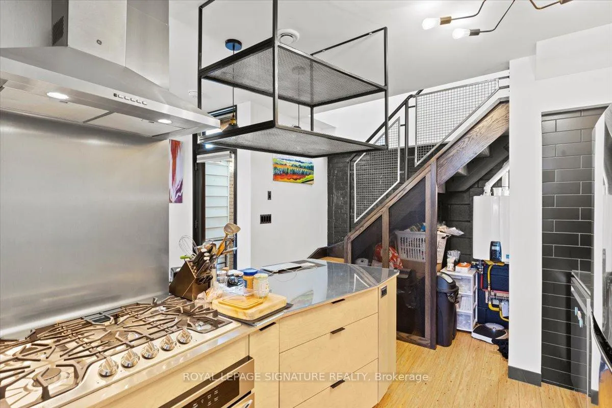 Photo 12 of Unit 1, 982 Kingston Road, Toronto, East End-Danforth — HOMEH