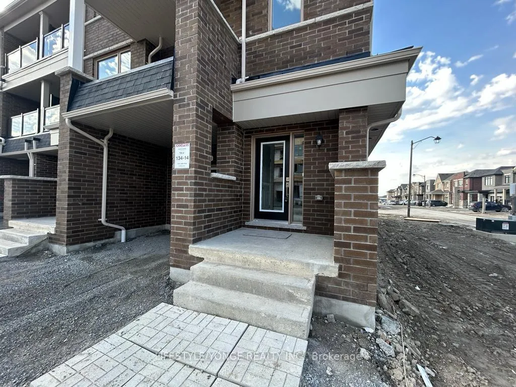 Photo 3 of 1134 Lockie Drive, Oshawa, Kedron — HOMEH