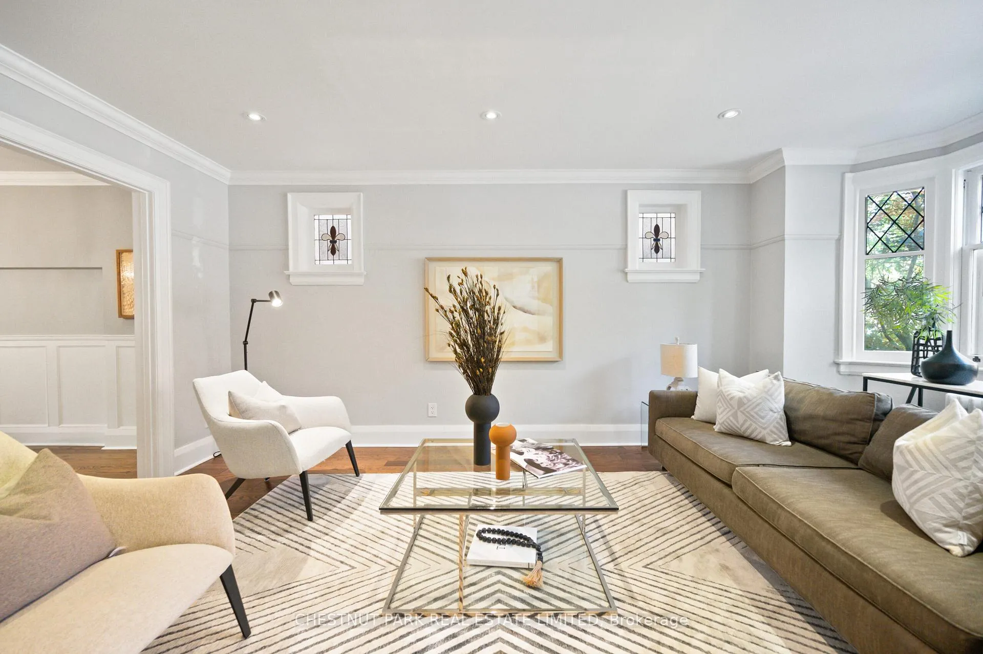 Photo 3 of 409 Castlefield Avenue, Toronto, Lawrence Park South — HOMEH