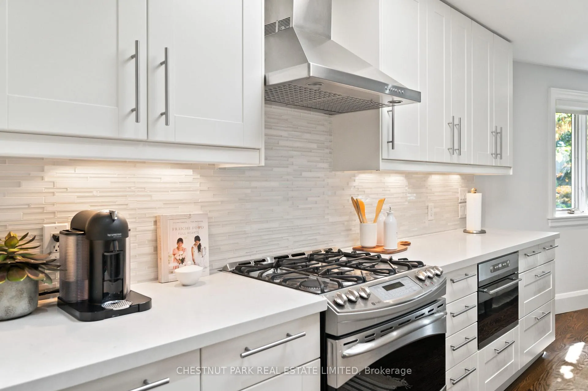 Photo 13 of 409 Castlefield Avenue, Toronto, Lawrence Park South — HOMEH