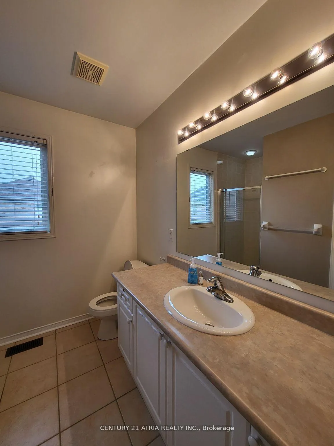 Photo 7 of 10 Marshview Avenue, Aurora, Bayview Northeast — HOMEH