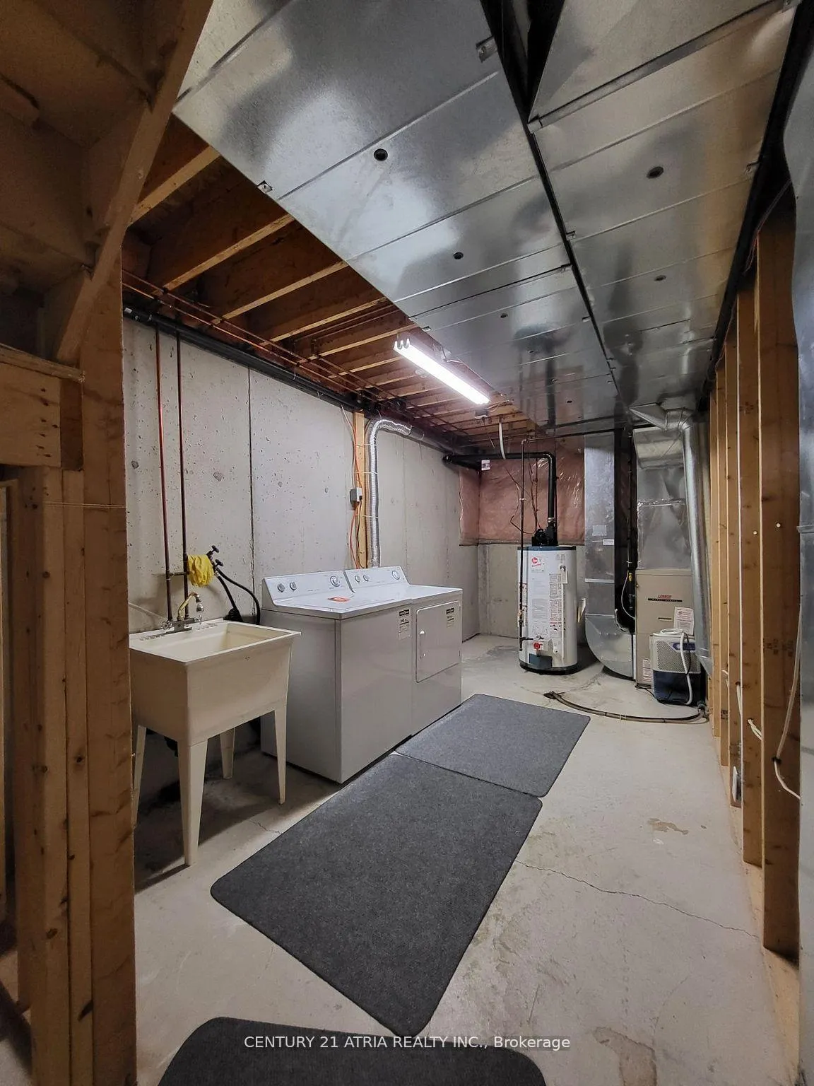 Photo 12 of 10 Marshview Avenue, Aurora, Bayview Northeast — HOMEH