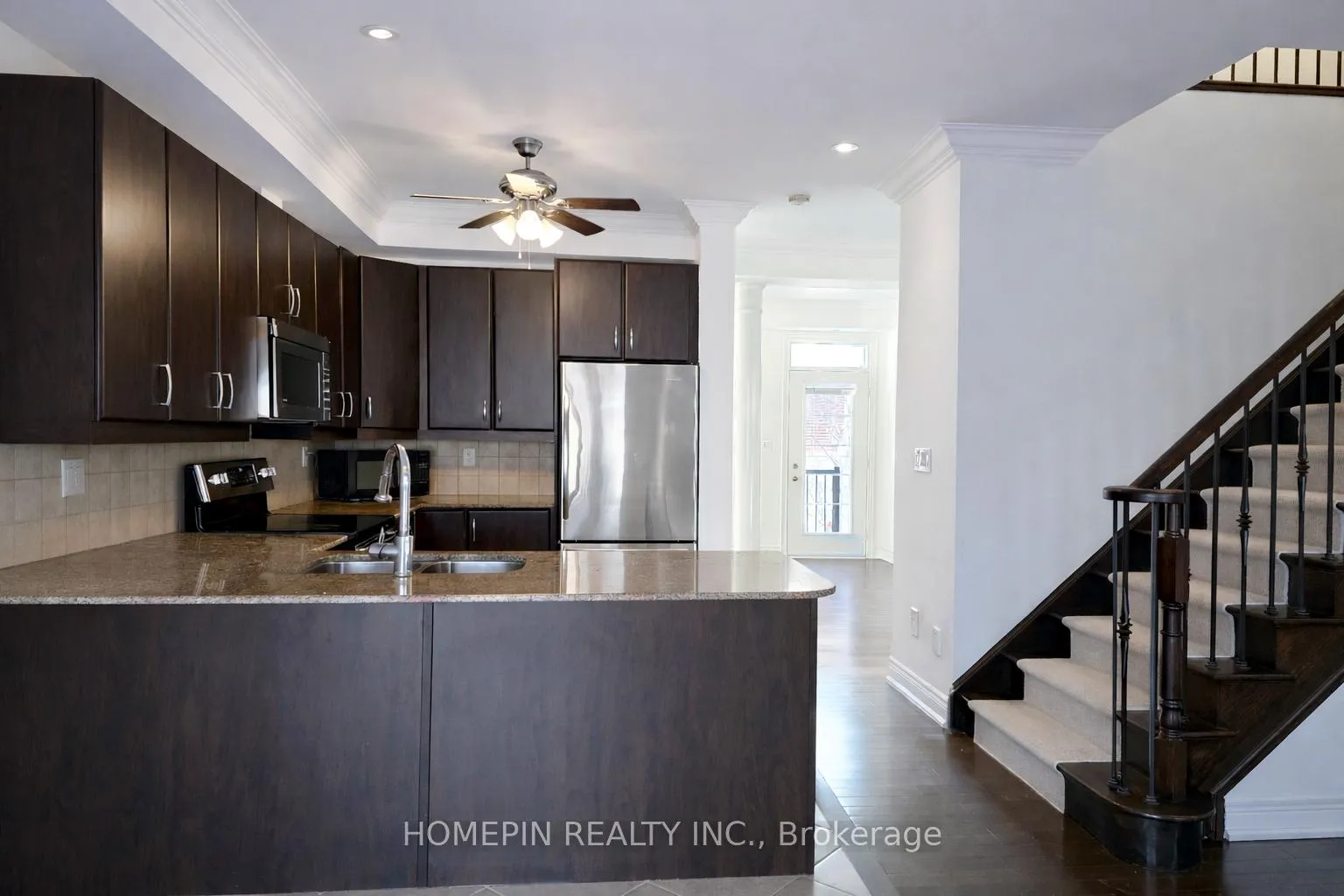Photo 8 of 40 Chapman Court, Aurora, Aurora Grove — HOMEH