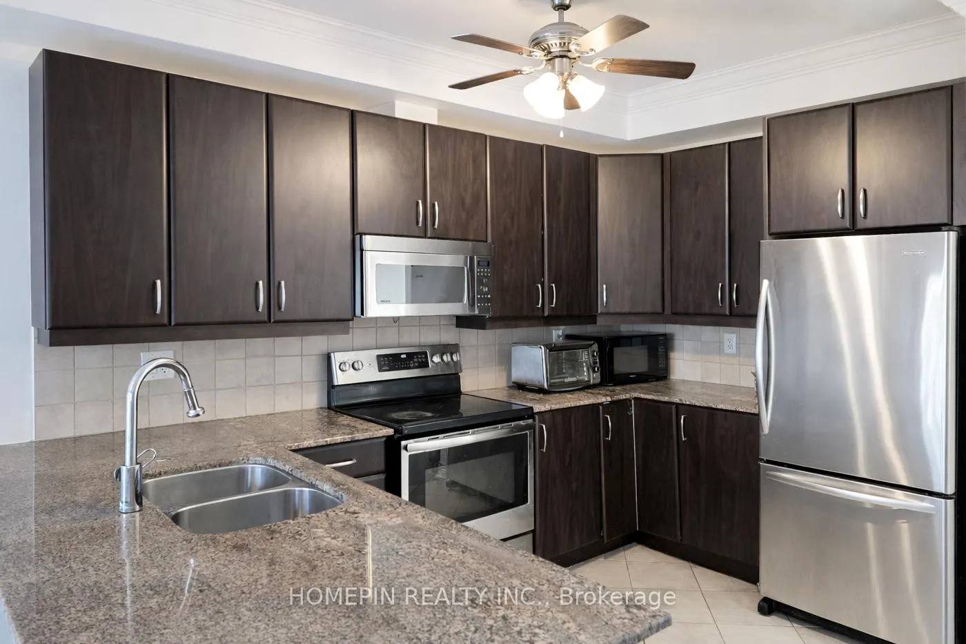 Photo 9 of 40 Chapman Court, Aurora, Aurora Grove — HOMEH