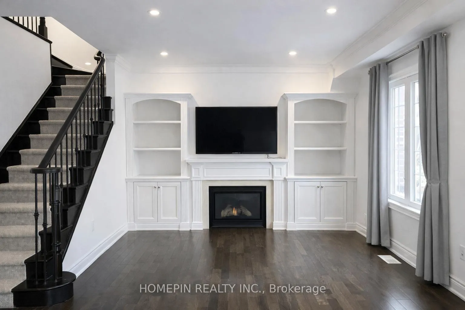 Photo 13 of 40 Chapman Court, Aurora, Aurora Grove — HOMEH