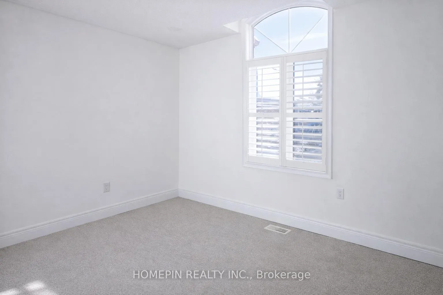 Photo 24 of 40 Chapman Court, Aurora, Aurora Grove — HOMEH
