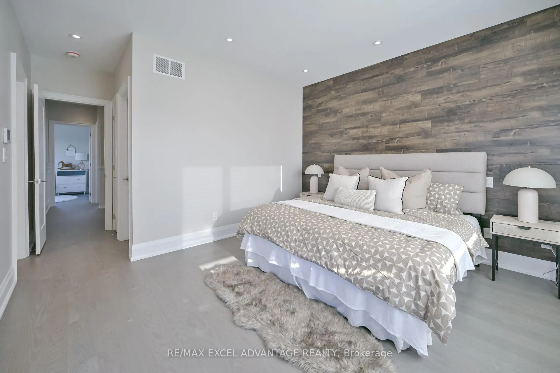 Photo 18 of 50 South Park Road, Markham, Commerce Valley — HOMEH