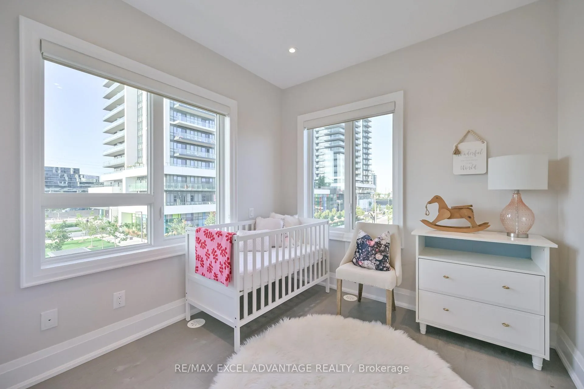 Photo 24 of 50 South Park Road, Markham, Commerce Valley — HOMEH