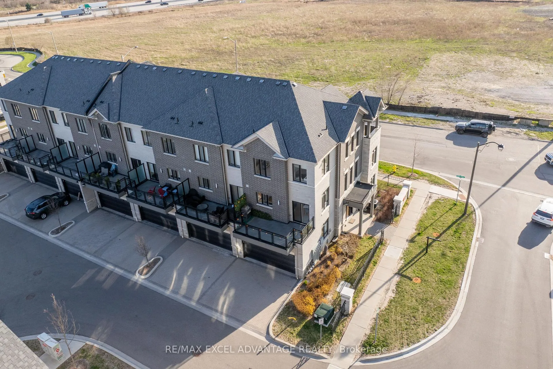 Photo 38 of 50 South Park Road, Markham, Commerce Valley — HOMEH