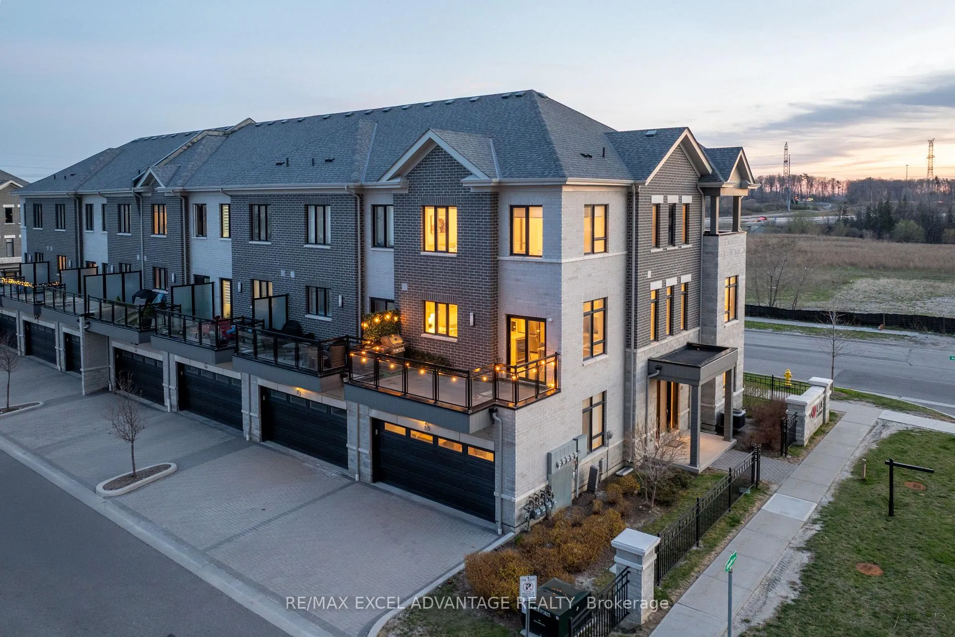 Photo 46 of 50 South Park Road, Markham, Commerce Valley — HOMEH