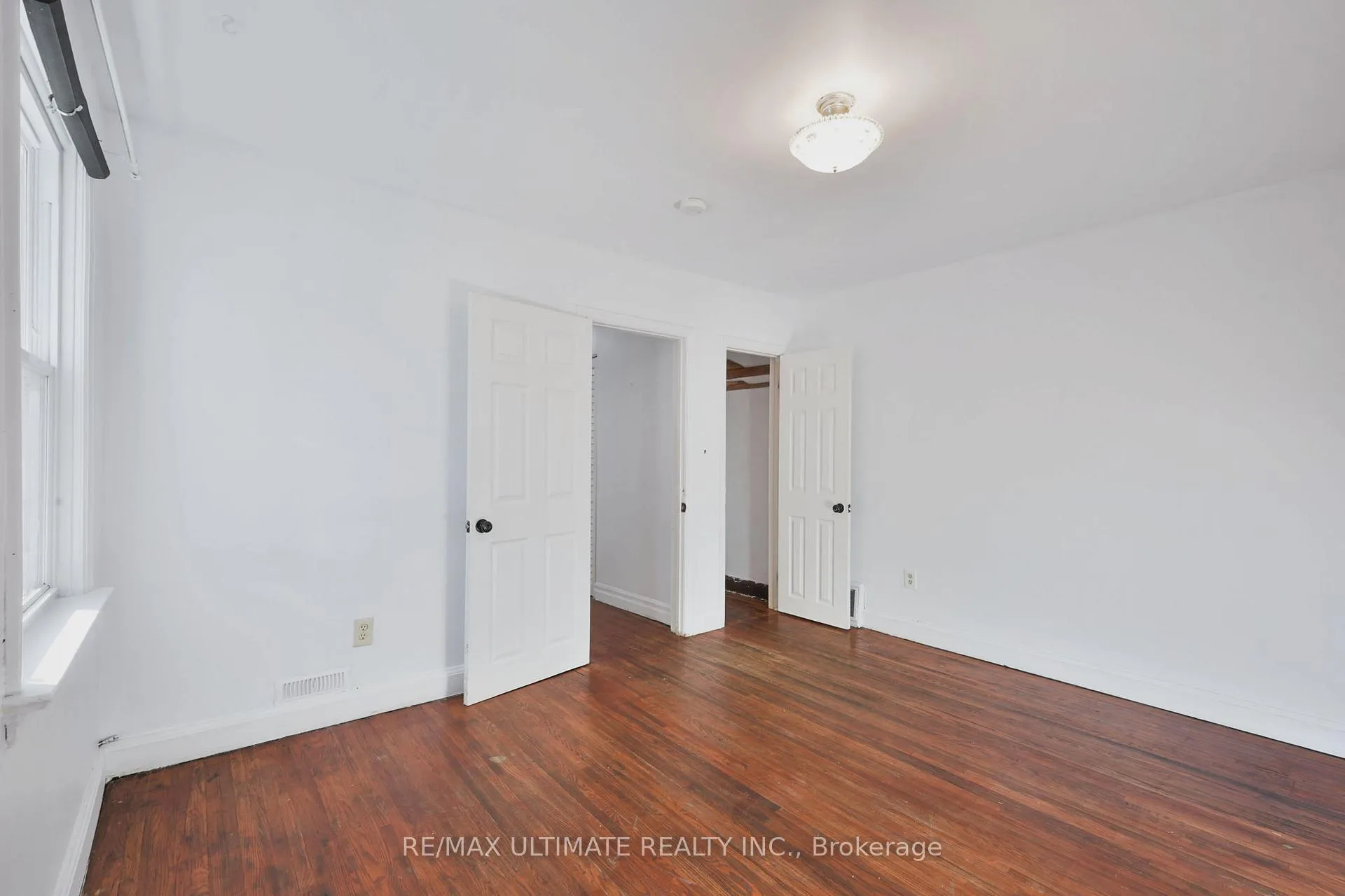 Photo 6 of 351 King Street E, Oshawa, Central — HOMEH