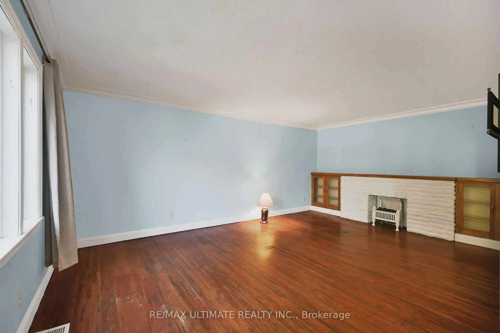 Photo 11 of 351 King Street E, Oshawa, Central — HOMEH