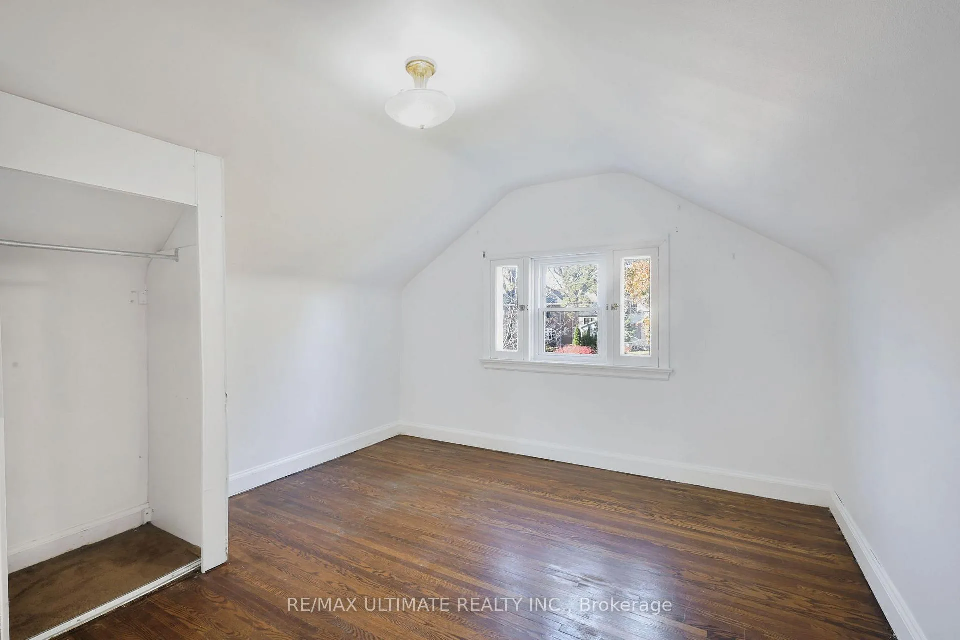 Photo 19 of 351 King Street E, Oshawa, Central — HOMEH