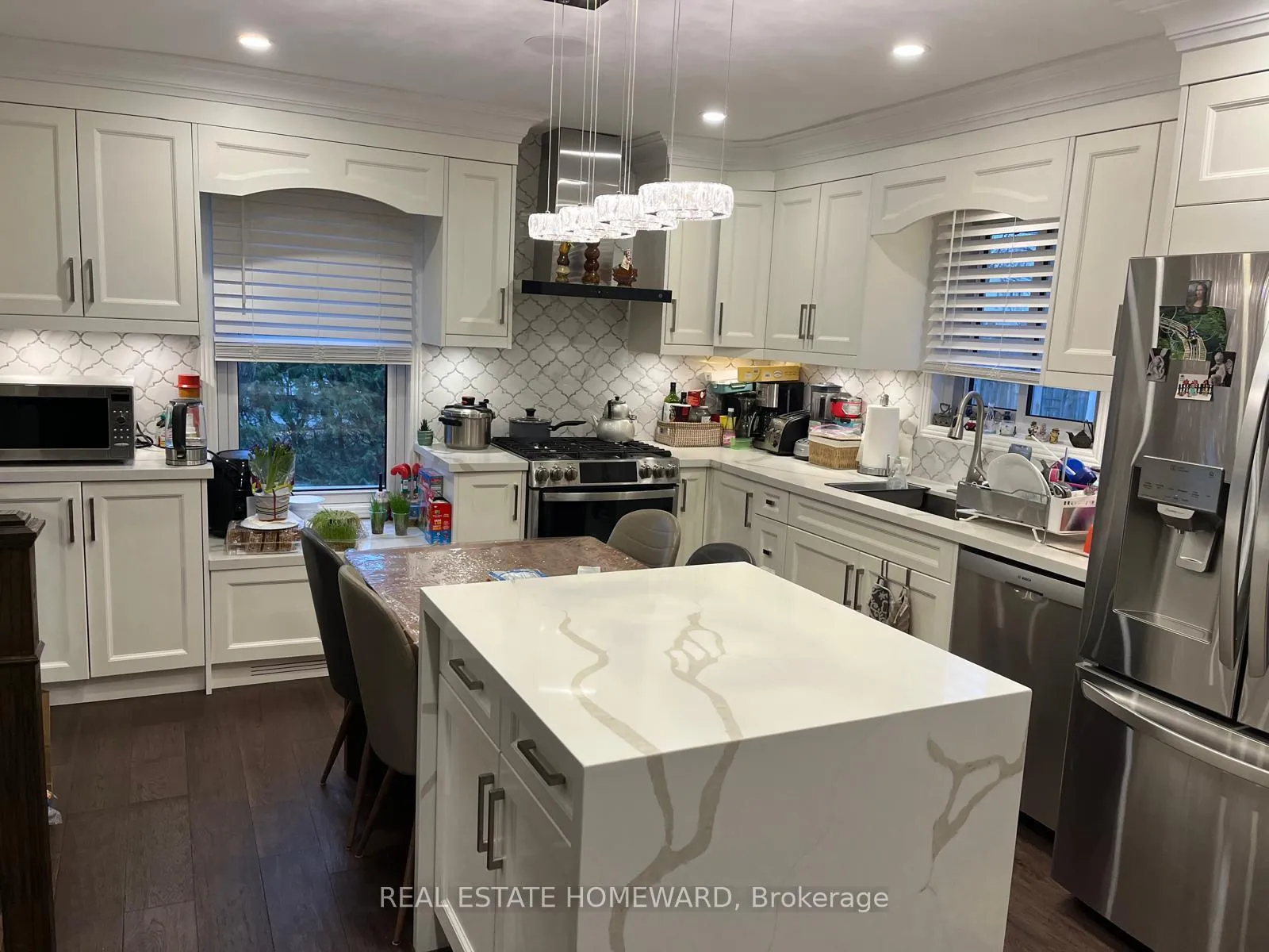 Photo 4 of 33 Braeburn Drive, Markham, Aileen-Willowbrook — HOMEH
